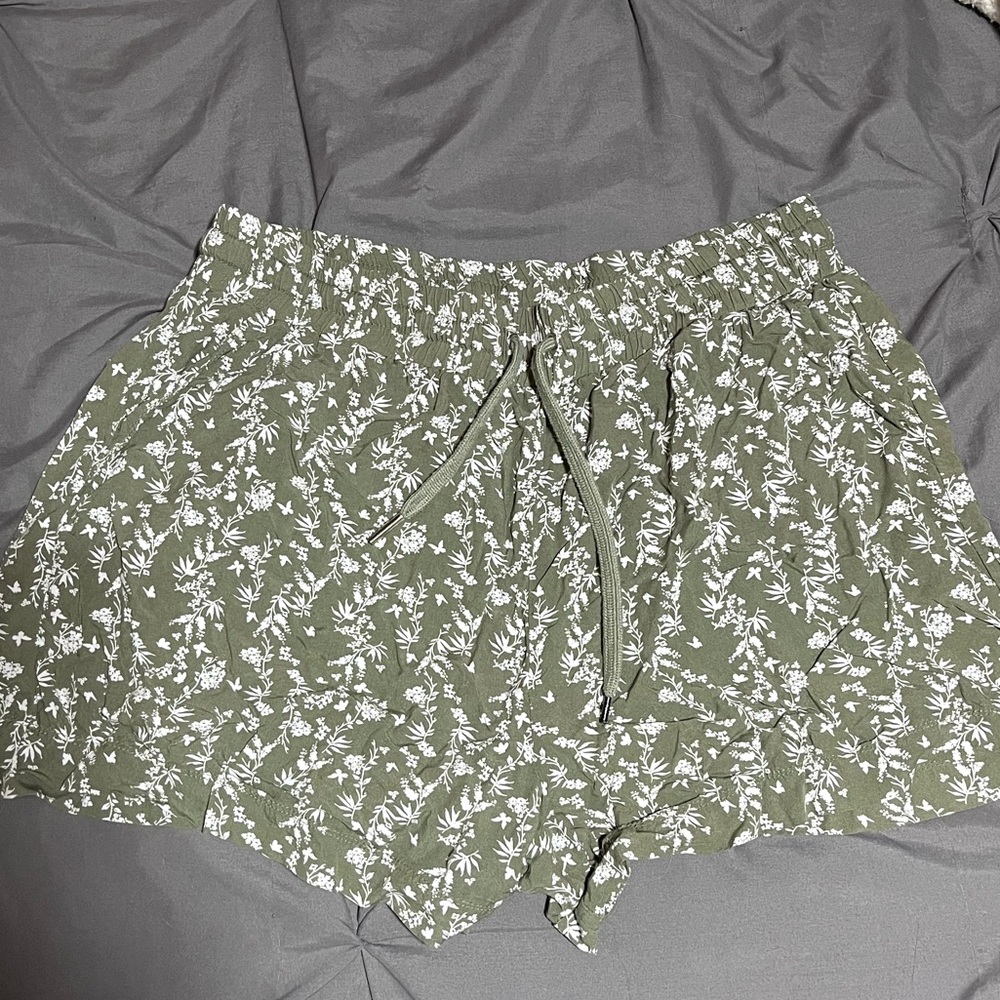 Flowy shorts